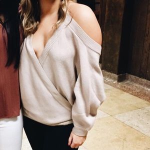 Twist v-neck sweater